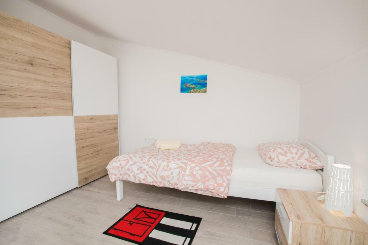 Apartments Tonka Šibenik Exterior foto
